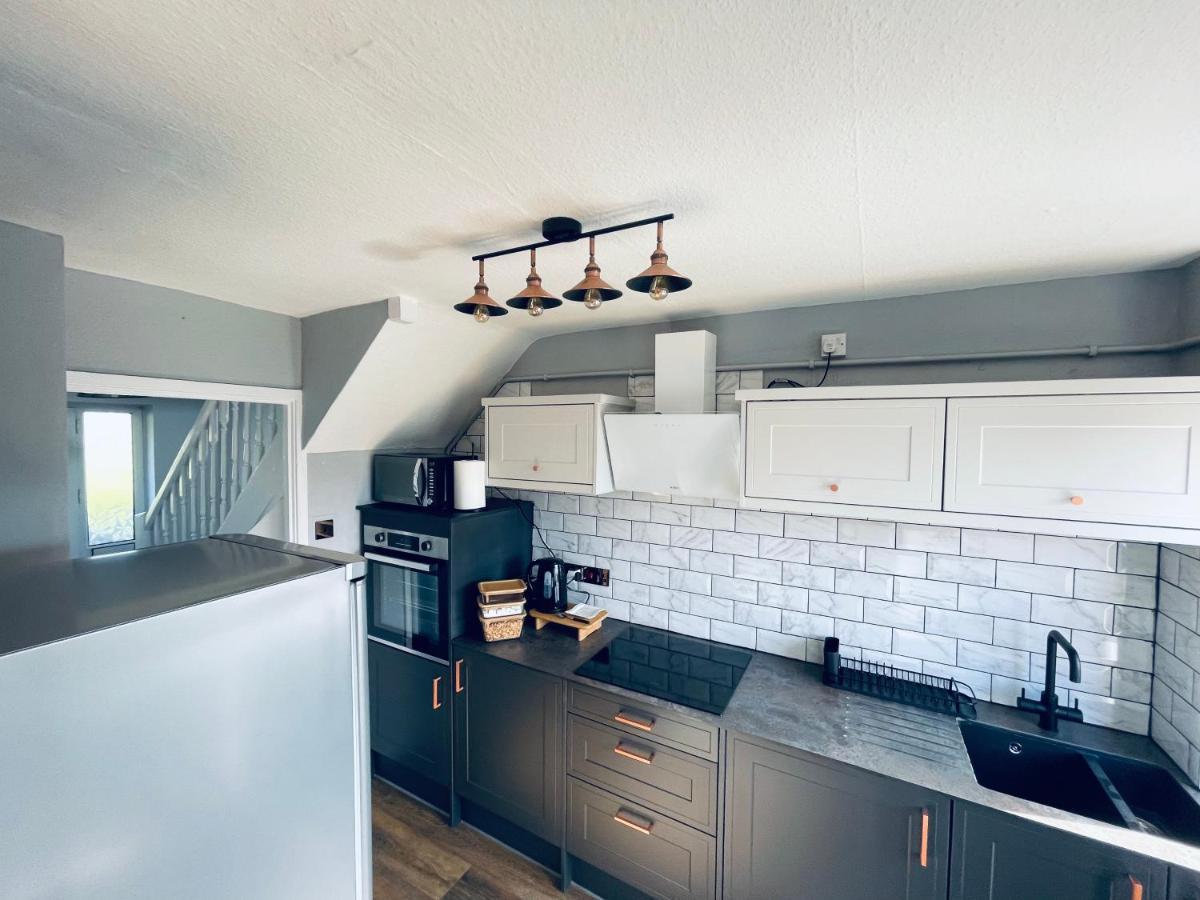 II Comfortable Room, Shared House Almondsbury Exterior photo
